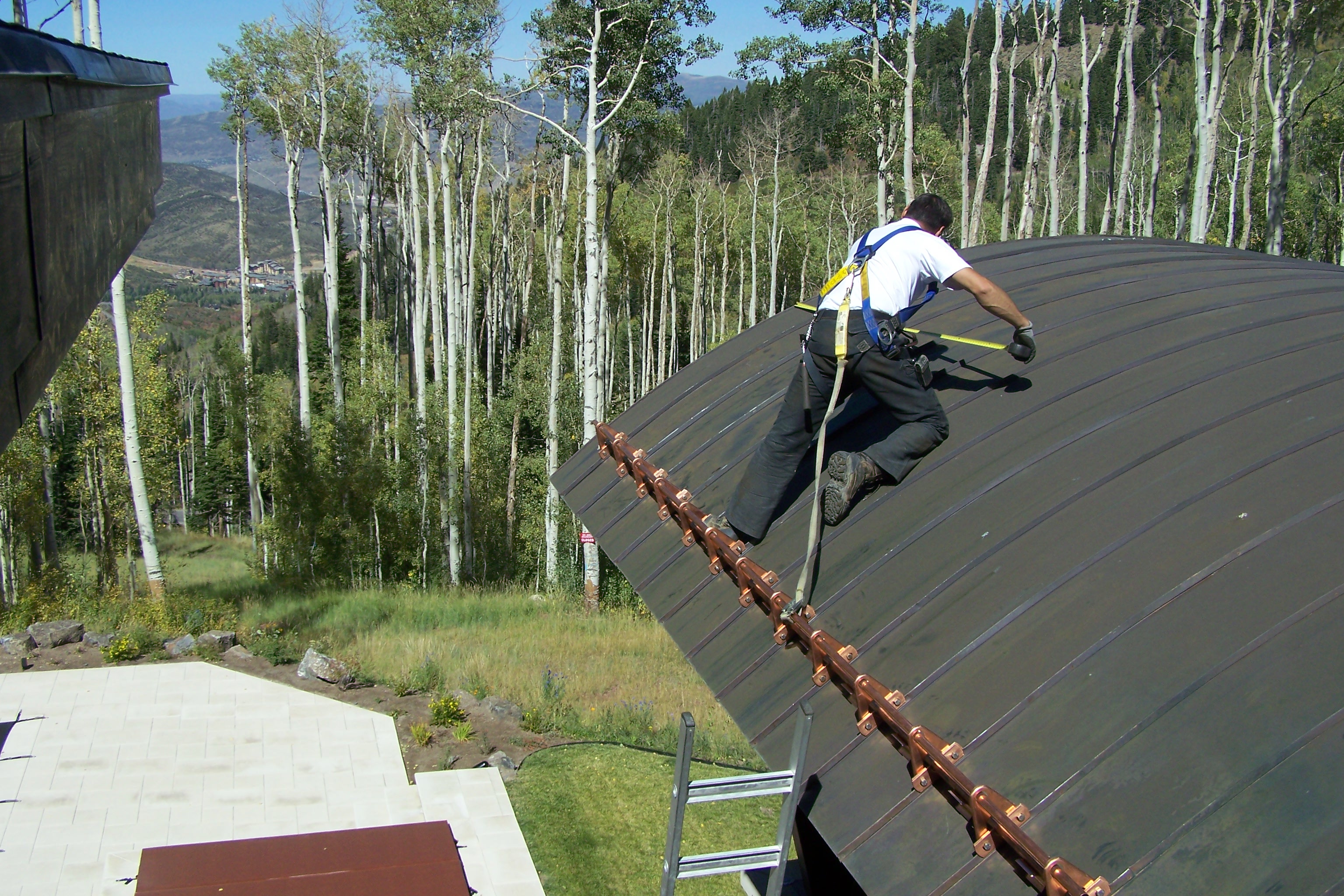 5 Best Roofing Materials for the Canadian Climate