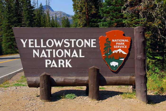 Yellowstone national park entrance sign